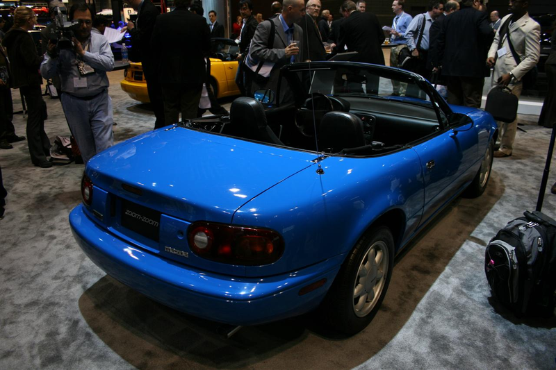 Illustration for article titled 2009 Mazda Miata MX-5: 20 Years Of Beer And Sushi